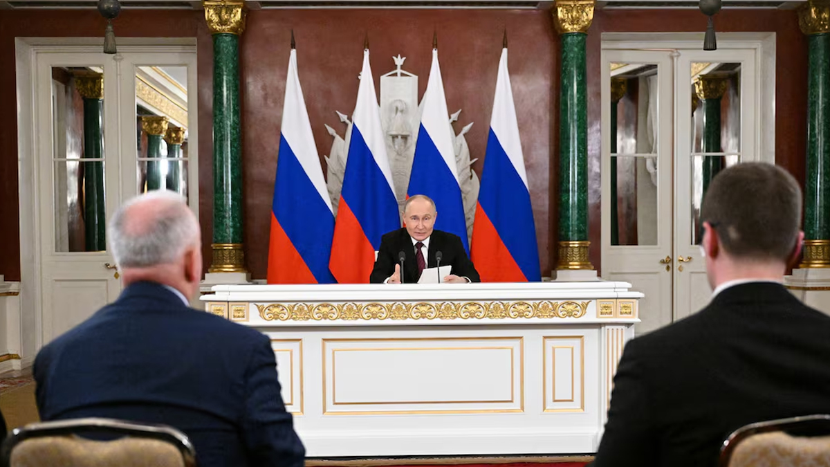 ইস্তাম্বুলে ইউক্রেনের সাথে সরাসরি শান্তি আলোচনার প্রস্তাব পুতিনের