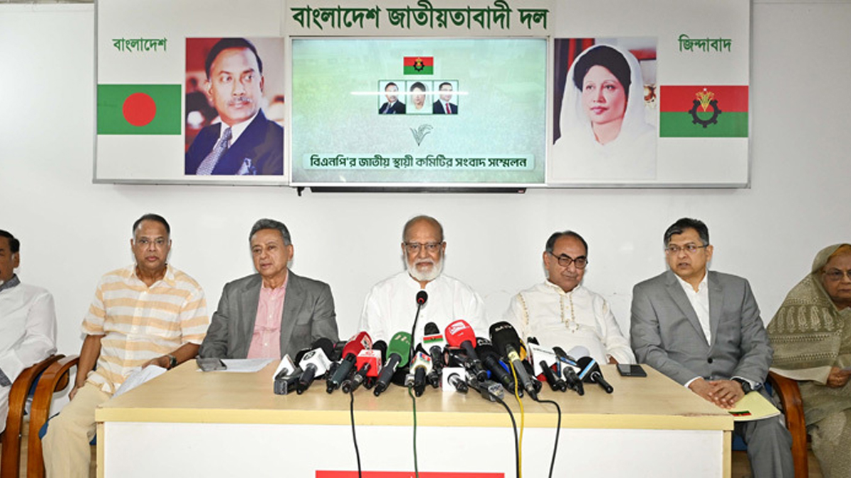 প্রধান উপদেষ্টার সঙ্গে বৈঠক: ভোটের রোডম্যাপ না পাওয়ায় বিএনপি হতাশ