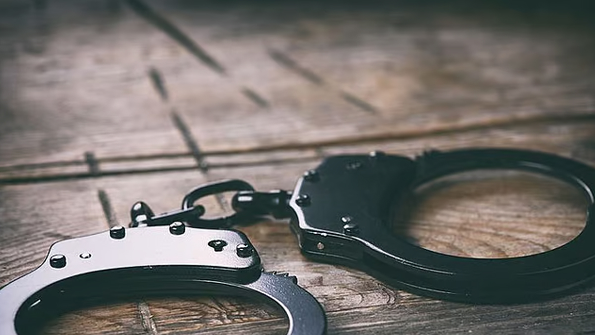 দুর্নীতির অভিযোগে সৌদি আরবে ১২০ সরকারি কর্মকর্তা-কর্মচারী গ্রেফতার