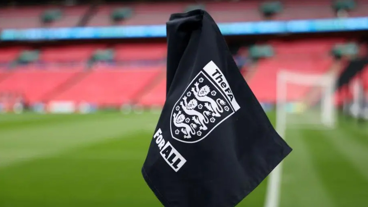 ফুটবলে ট্রান্সজেন্ডার নারীদের অংশগ্রহণ নিষিদ্ধ করেছে ইংলিশ ফুটবল অ্যাসোসিয়েশন