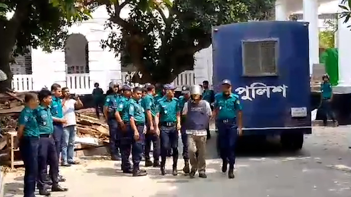 সাবেক আইজিপি শহীদুলসহ ৩ পুলিশ কর্মকর্তা ট্রাইব্যুনালে