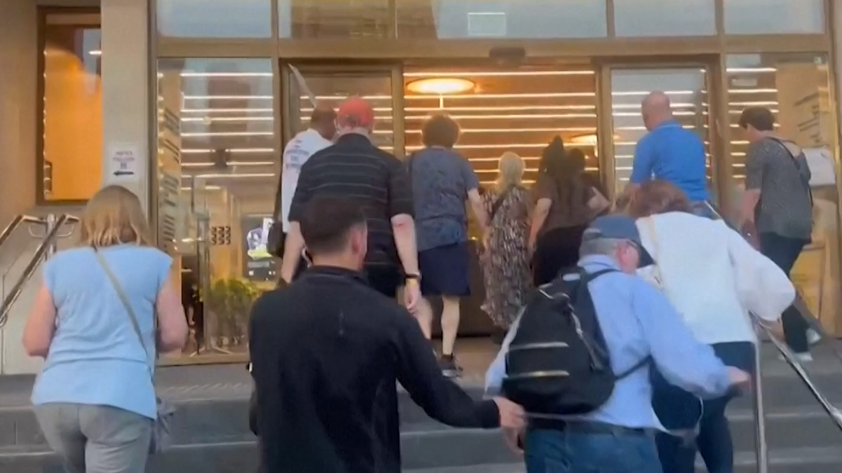 আবারও হুতির ছোঁড়া মিসাইলে আতঙ্কে ইসরায়েলি বাসিন্দারা