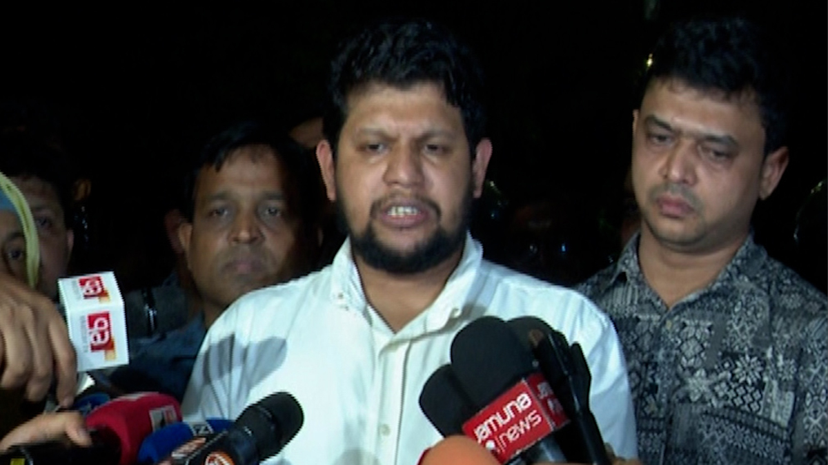 জবির সমস্যা সমাধানে আলোচনা করে দ্রুত ব্যবস্থা নেয়া হবে: উপদেষ্টা মাহফুজ