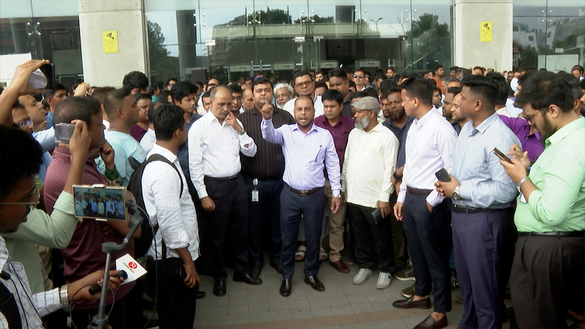 এনবিআর বিলুপ্তির প্রতিবাদে কলমবিরতি বাড়লো আরও একদিন