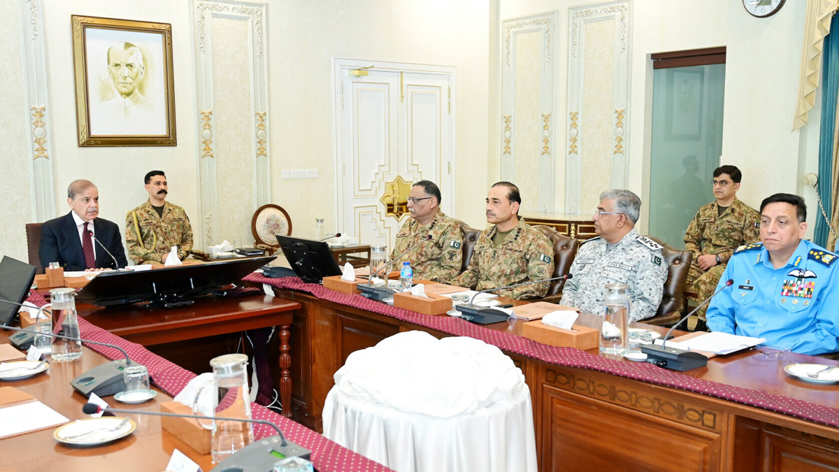 পাল্টা জবাব দিতে সশস্ত্র বাহিনীকে অনুমতি দিলো পাকিস্তান