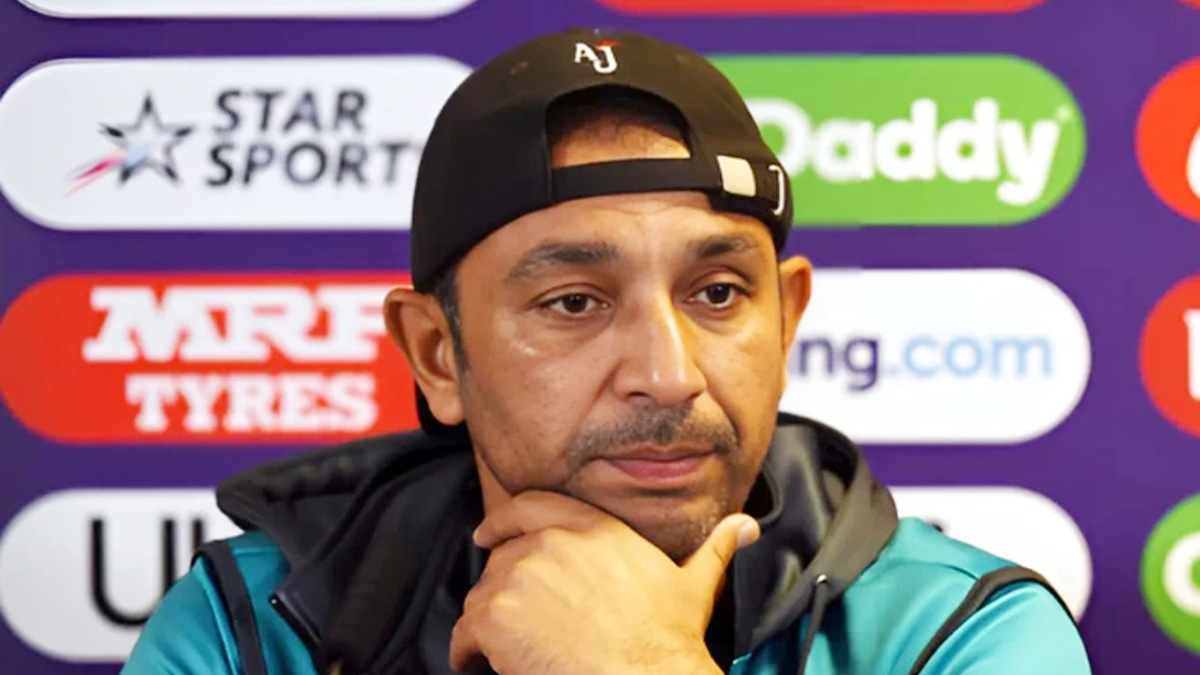 পাকিস্তানের প্রধান কোচ হতে চান আজহার মেহমুদ