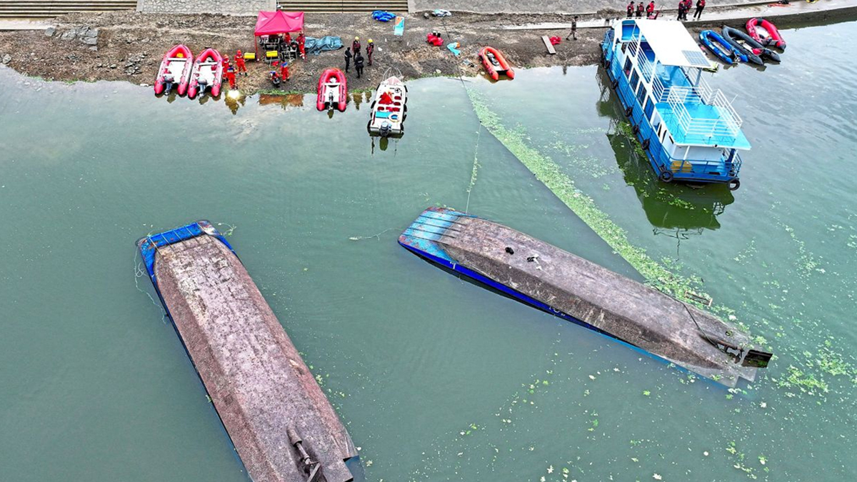 চীনে নৌকা ডুবে নিহত ১০