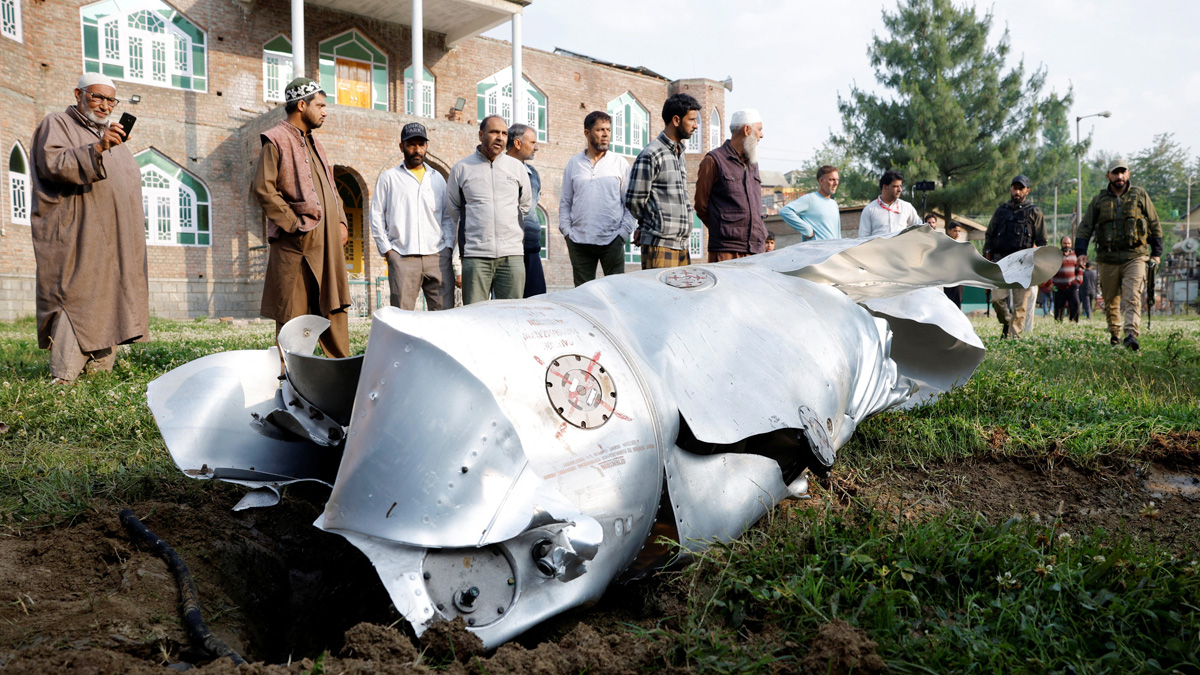 দুটি ভারতীয় যুদ্ধবিমান ভূপাতিতের দাবি পাকিস্তানের