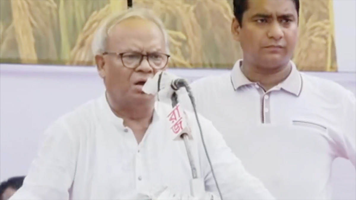 নাতির বয়সী অনেককে উপদেষ্টা করার কারণে কিছু ভুল হচ্ছে: রিজভী