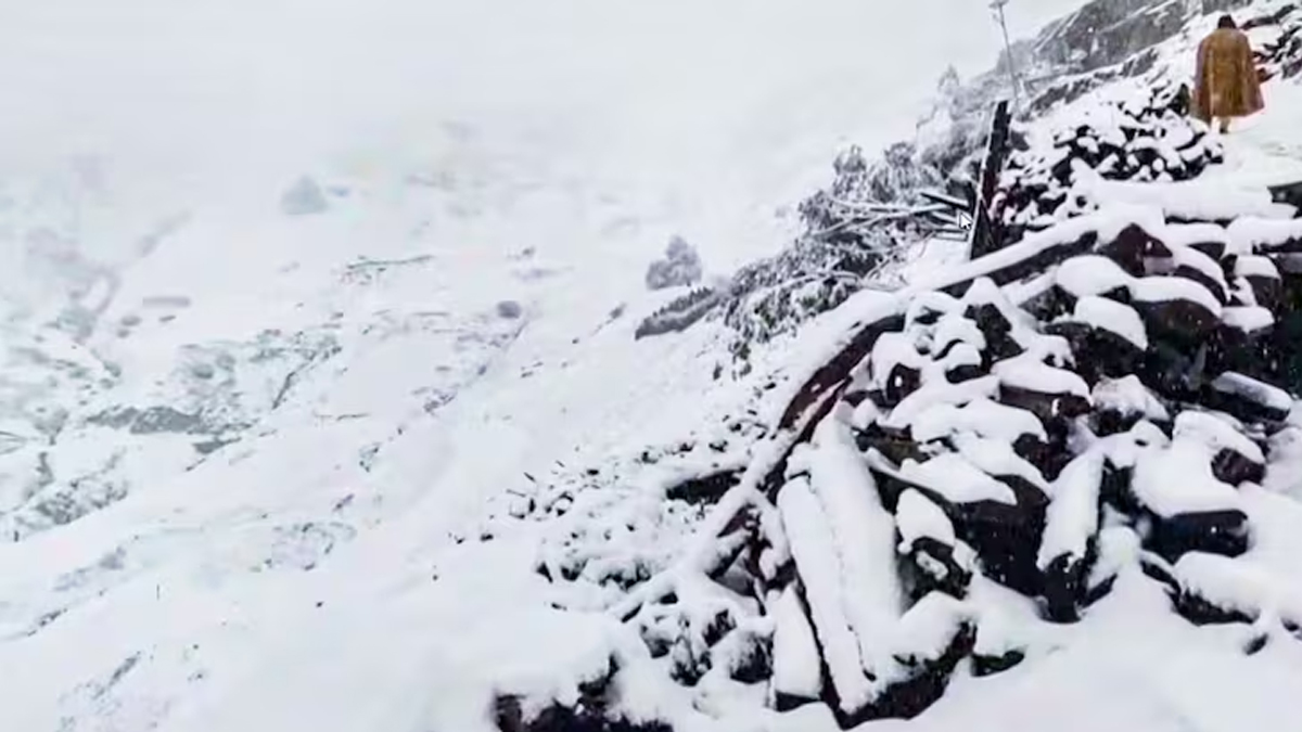 কাশ্মিরে তুষারপাত, নিম্নভূমিতে বৃষ্টি