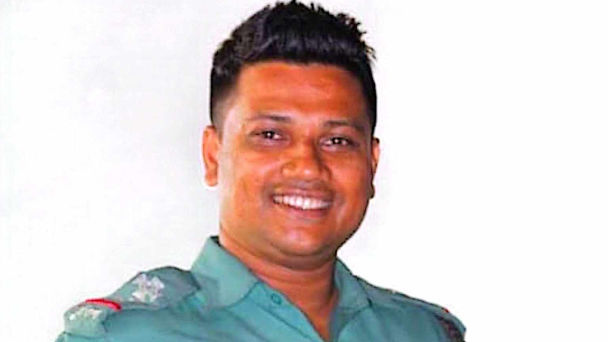 রামপুরায় সিগন্যাল ভঙ্গ করে মোটরসাইকেলের ধাক্কা, গুরুতর আহত পুলিশ সার্জেন্ট