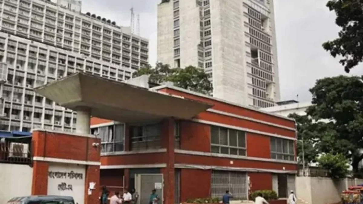 সচিবালয়ে আজ বন্ধ থাকবে দর্শনার্থী প্রবেশ