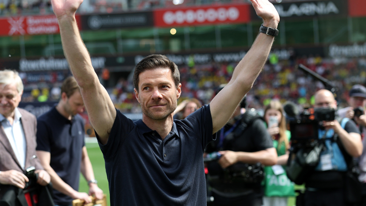 রিয়াল মাদ্রিদের হেড কোচ হিসেবে দায়িত্ব নিতে চুক্তিতে সম্মত হয়েছেন আলোনসো