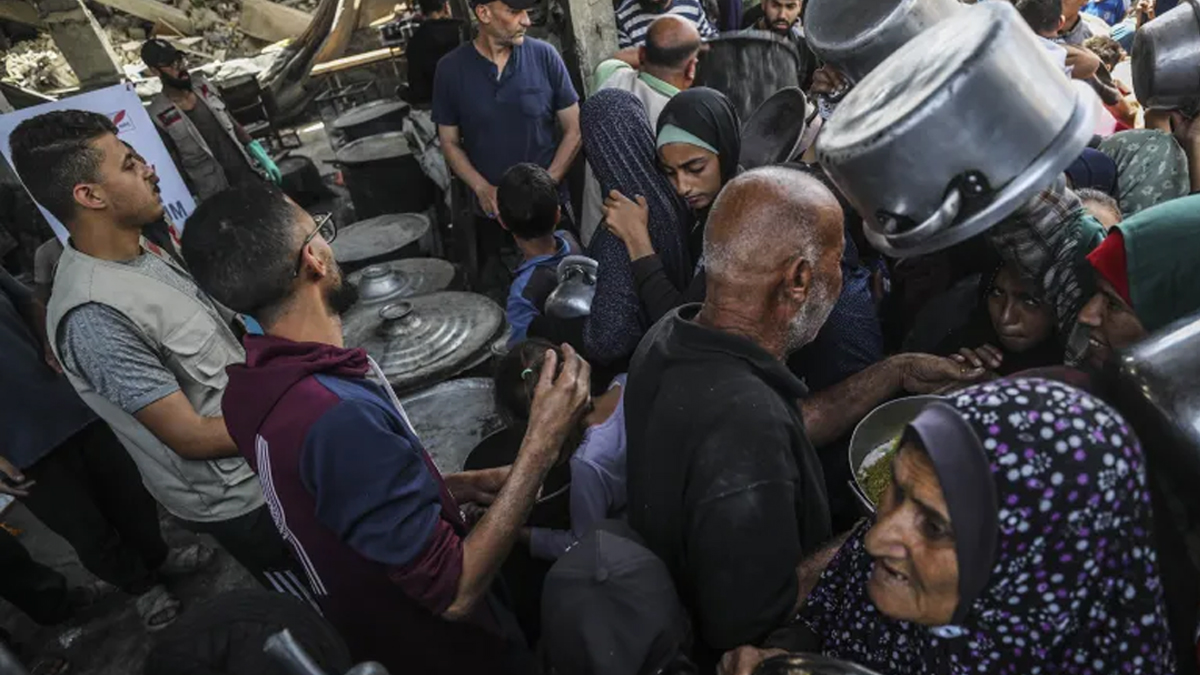 যদি ভাগ্যবান হয় তাহলে প্রতিদিন এক বেলা খাবার পাবে গাজাবাসী