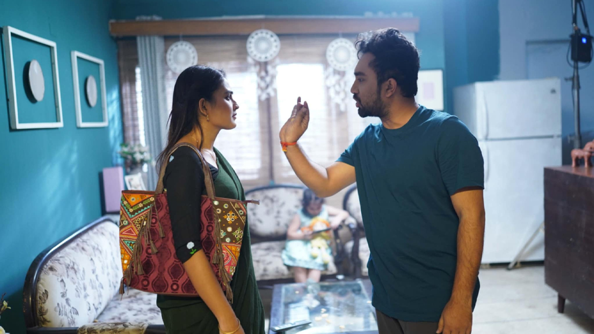 পর্দায় আসছে ‘এলিয়েন বেবি’