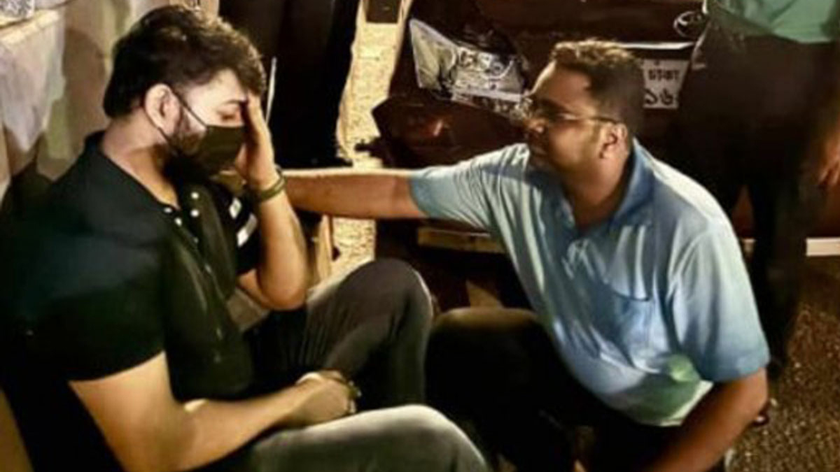 অল্পের জন্য বেঁচে গেলেন নায়ক বাপ্পী