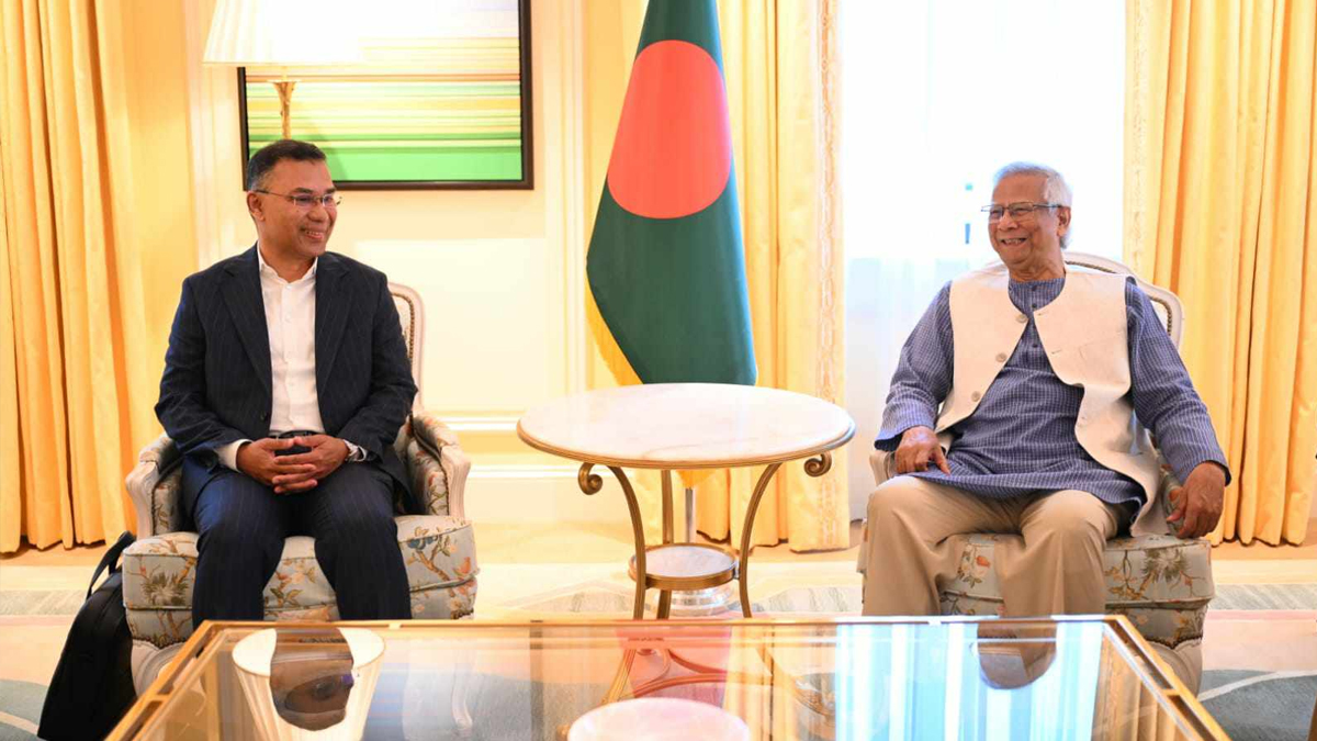 ড. ইউনূস ও তারেক রহমানের মধ্যে কুশল বিনিময়ের সময় যা আলাপ হলো