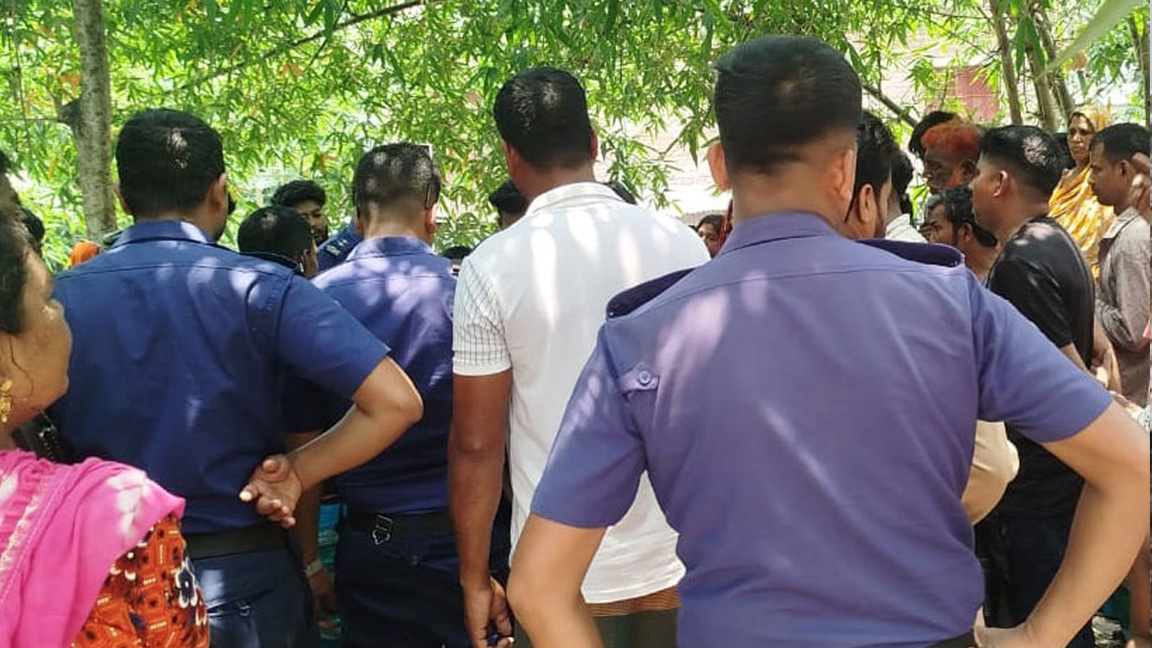 মানিকগঞ্জে গ্যাস সিলিন্ডার বিস্ফোরণে গৃহবধূর মৃত্যু