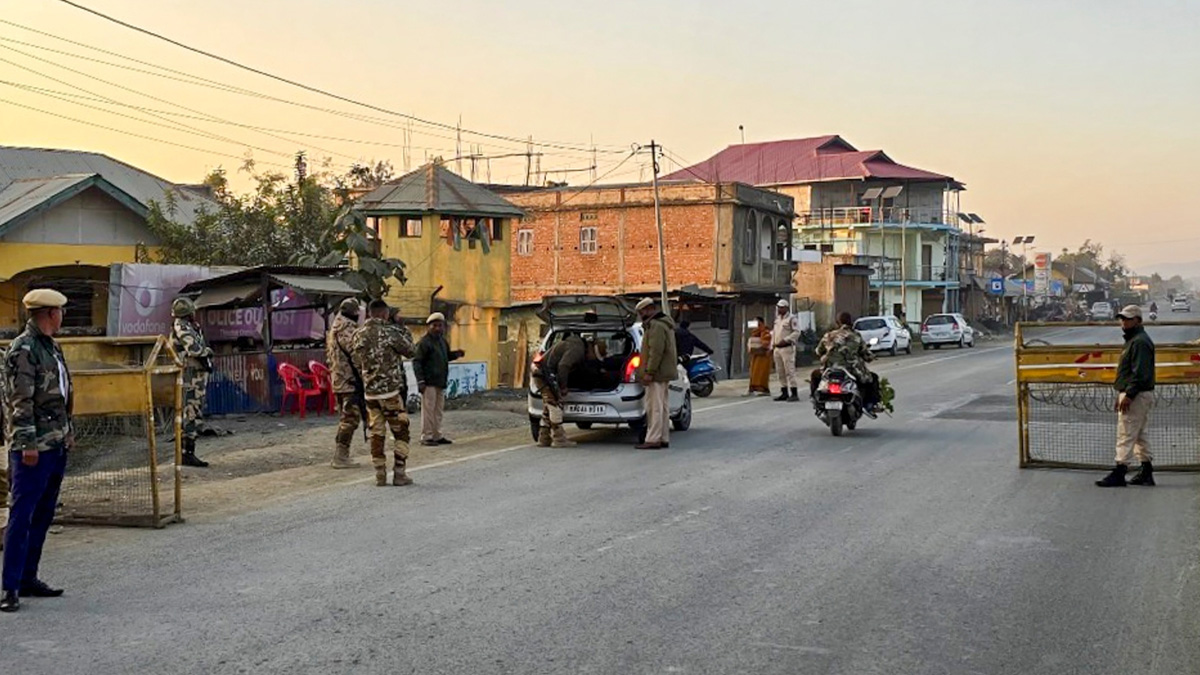ফের উত্তপ্ত মণিপুর, বন্ধ ইন্টারনেট পরিষেবা