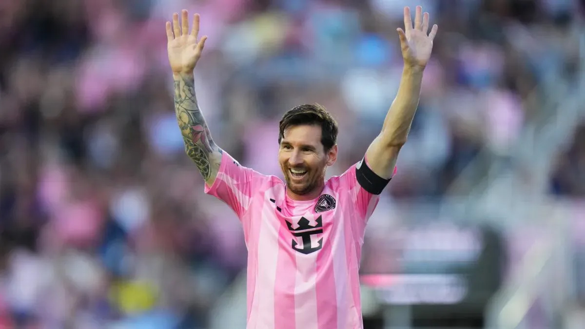 মায়ামির বড় জয়, জোড়া গোলের সঙ্গে নতুন ইতিহাস গড়লেন মেসি