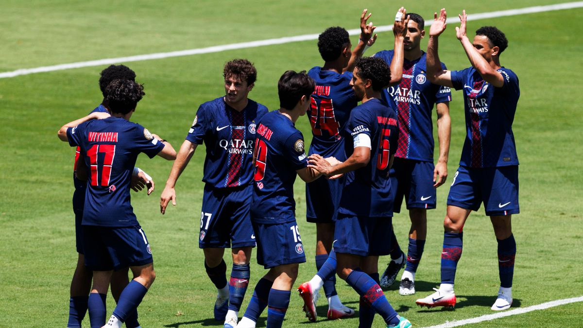 অ্যাটলেটিকো মাদ্রিদকে বড় ব্যবধানে হারিয়ে ক্লাব বিশ্বকাপে অভিষেক পিএসজির