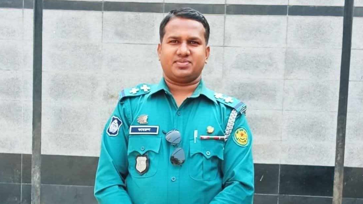 খিলগাঁওয়ে সড়ক দুর্ঘটনায় মারা গেলেন মতিঝিল থানার এসআই