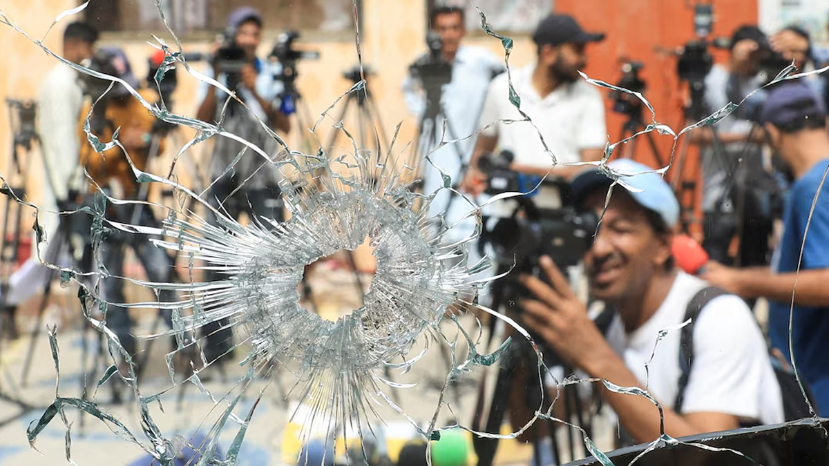 পাকিস্তানে ভূমিকম্পের বাহানা কাজে লাগিয়ে কারাগার থেকে পালালো ২০০ বন্দি