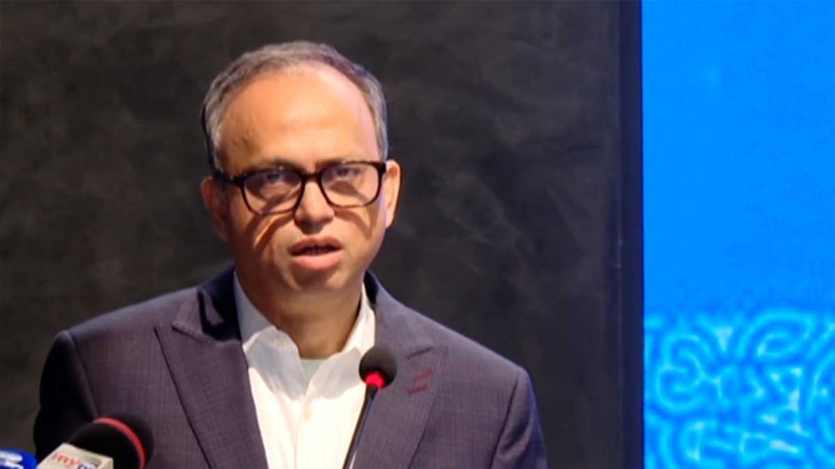 ‘ইরান-ইসরাইল যুদ্ধের জেরে জ্বালানি তেলের দাম বাড়লে পোশাক খাতেও প্রভাব পড়বে’