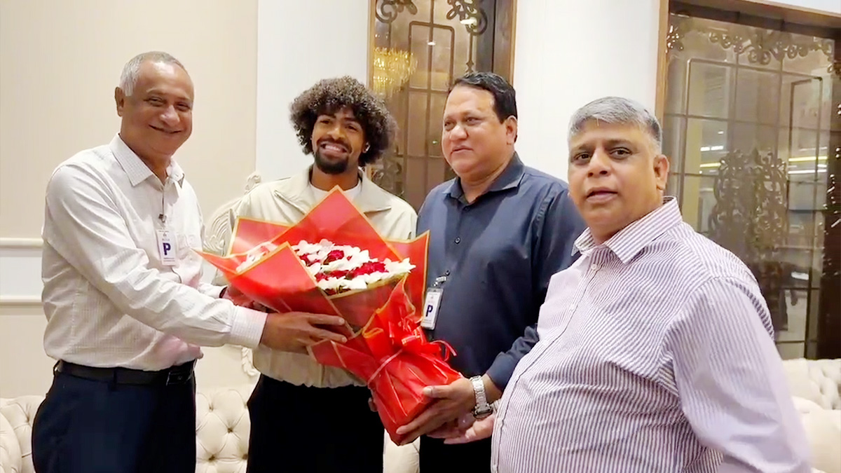 সিঙ্গাপুরের বিপক্ষে খেলতে বাংলাদেশে পা রাখলেন হামজা চৌধুরী