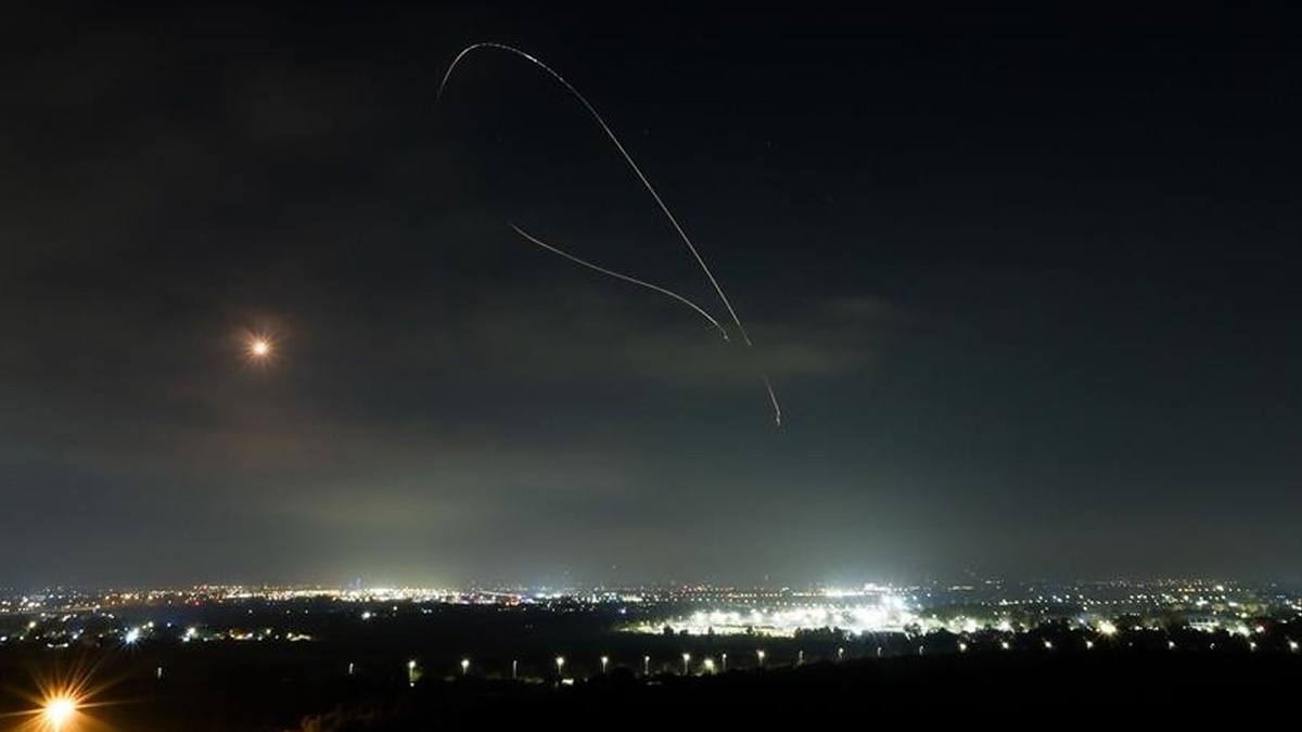 ইরান-ইসরায়েল পাল্টাপাল্টি হামলা চলছেই