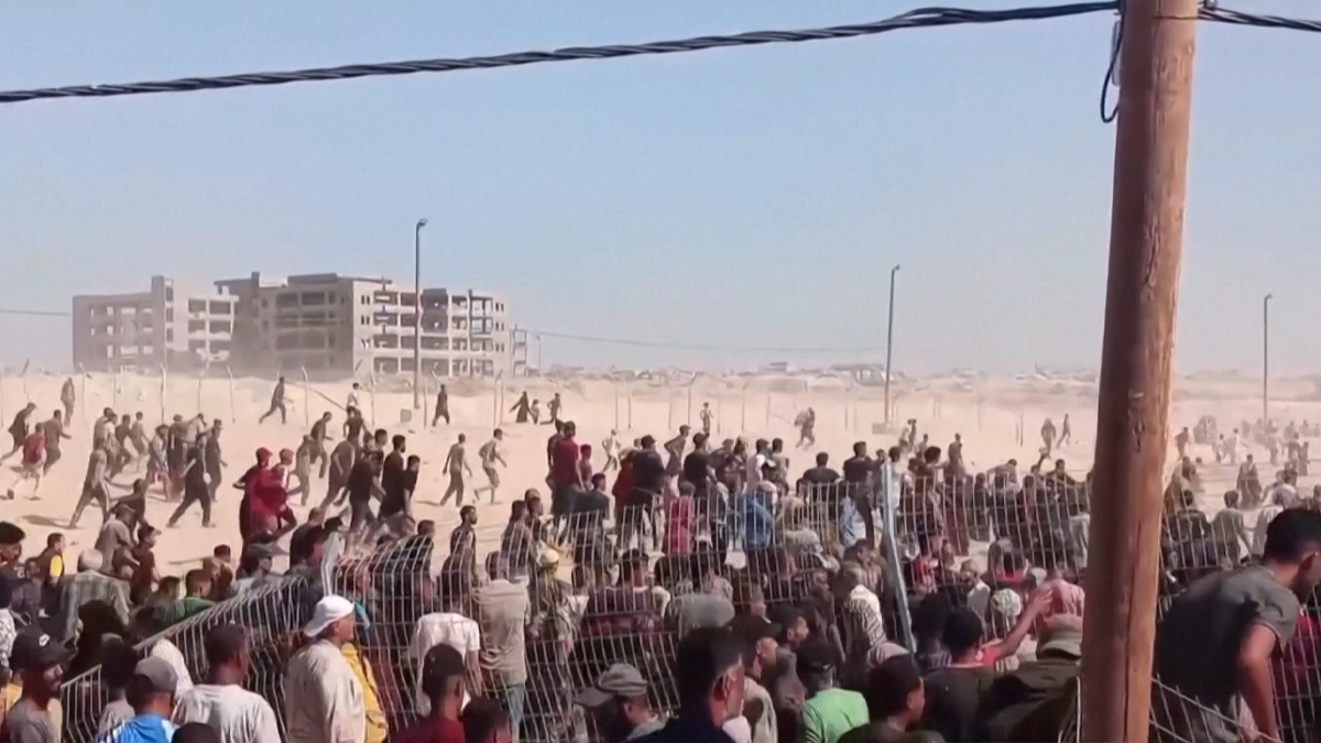 গাজায় ইসরায়েলি হামলায় নিহত আরও ১২০, প্রাণহানি ছাড়াল ৫৫ হাজার