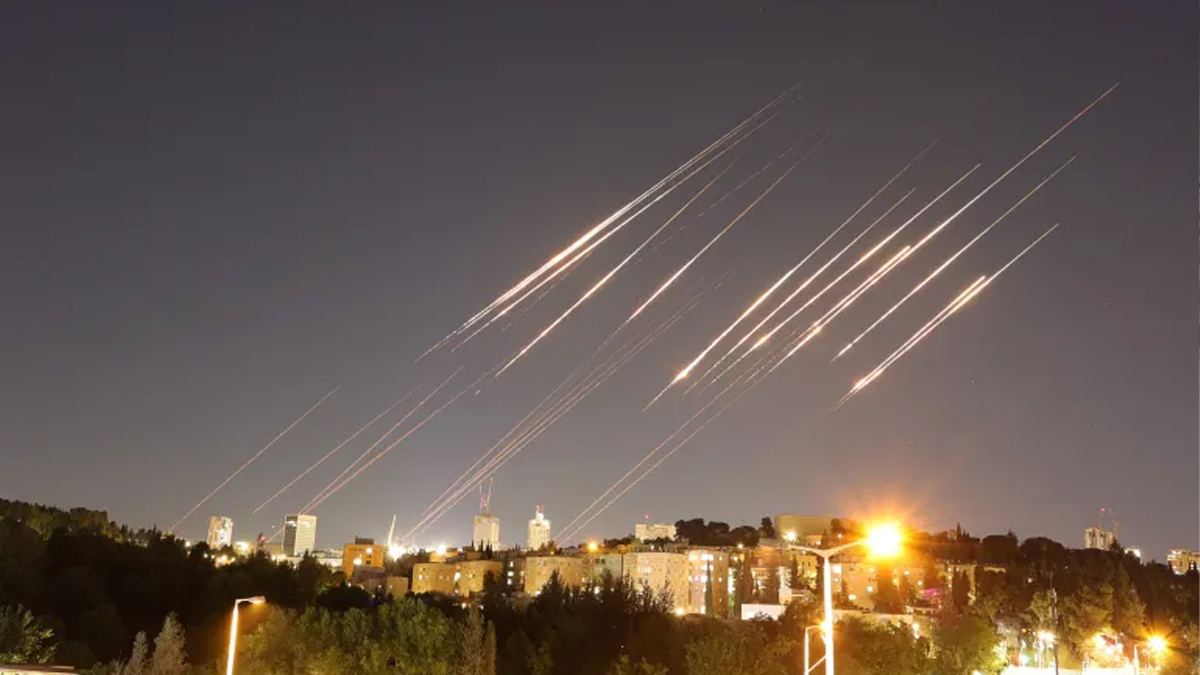 ইসরায়েলে আবারও ক্ষেপণাস্ত্র ছুড়লো ইরান