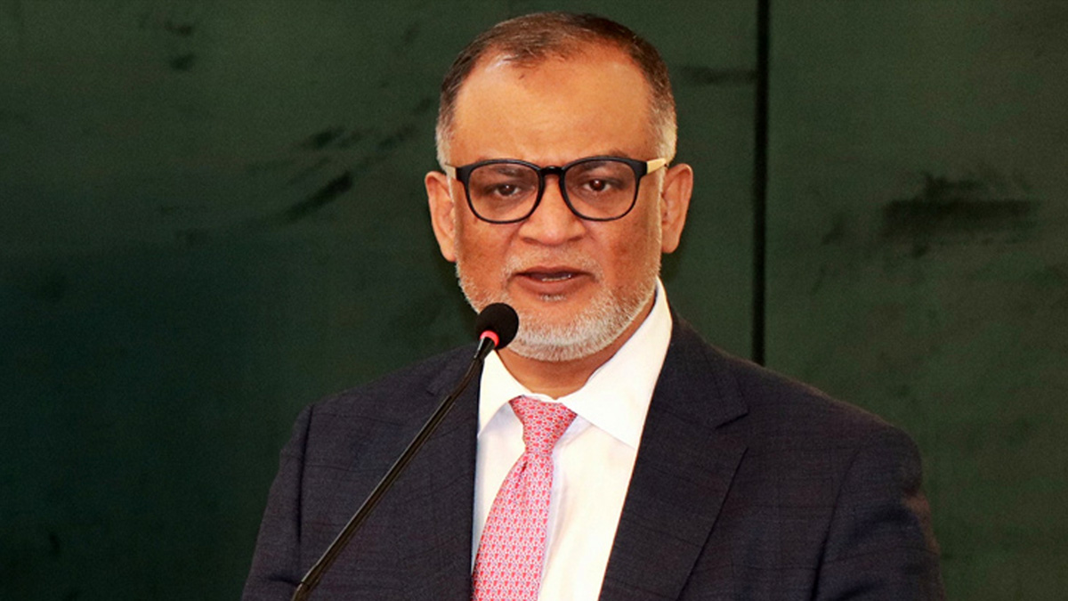 গত বছরগুলোর তুলনায় এবার পশুর চামড়ার দাম বেশি: বাণিজ্য উপদেষ্টা