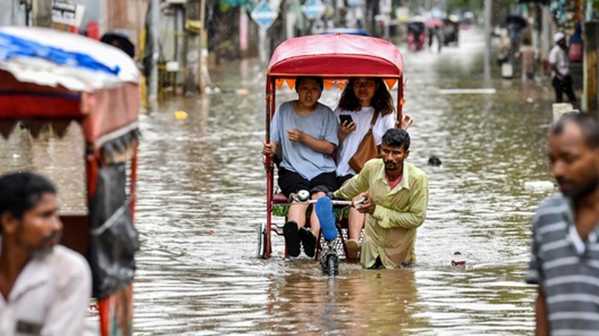 বন্যা-ভূমিধসে বিপর্যস্ত উত্তর-পূর্ব ভারত
