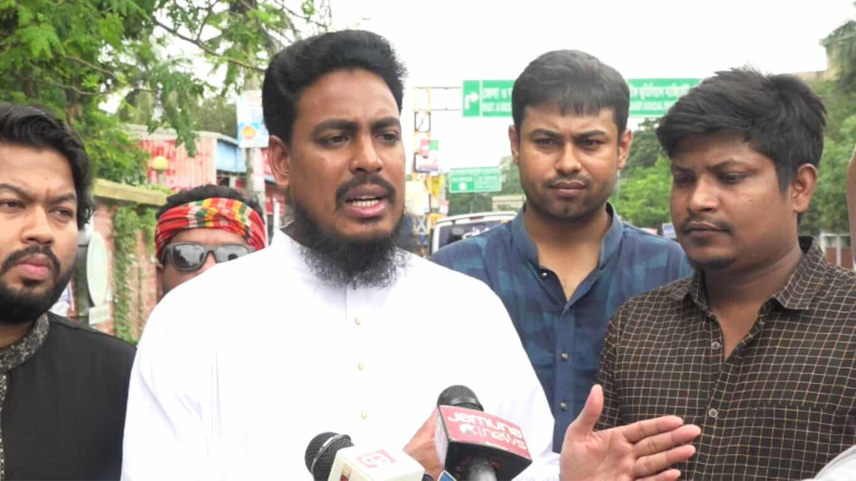 সন্ত্রাস ও অর্থের প্রভাবমুক্ত রাজনীতি চায় এনসিপি: আখতার হোসেন