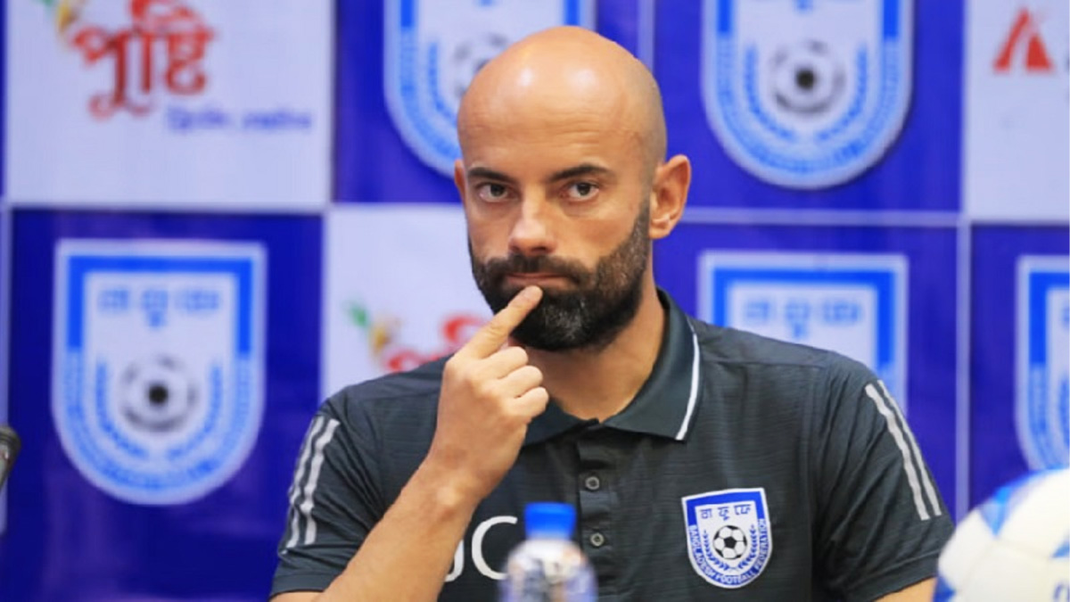 জাতীয় দলের কোচ হিসেবেই থাকছেন ক্যাবরেরা