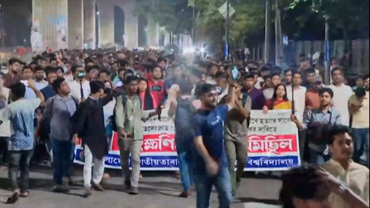 ব্যবসায়ী সোহাগ হত্যার বিচারের দাবিতে ঢাবি ছাত্রদলের বিক্ষোভ