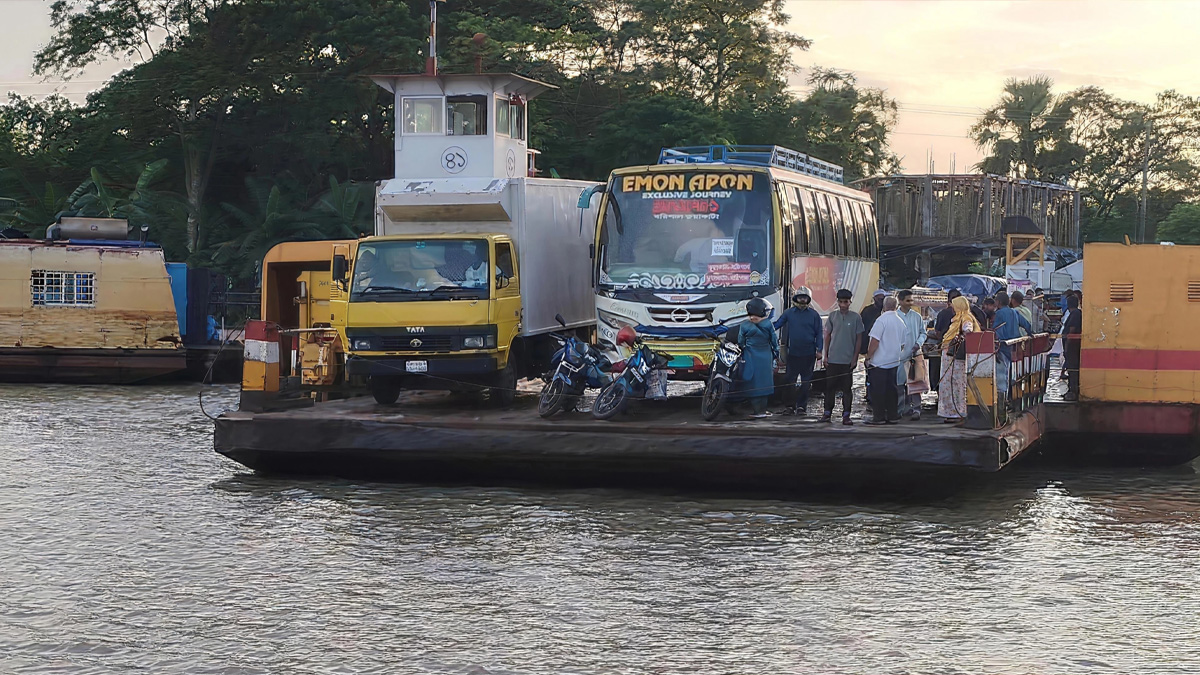 পটুয়াখালীতে অতিরিক্ত ভাড়া আদায় করায় ফেরিঘাটের ইজারা বাতিল
