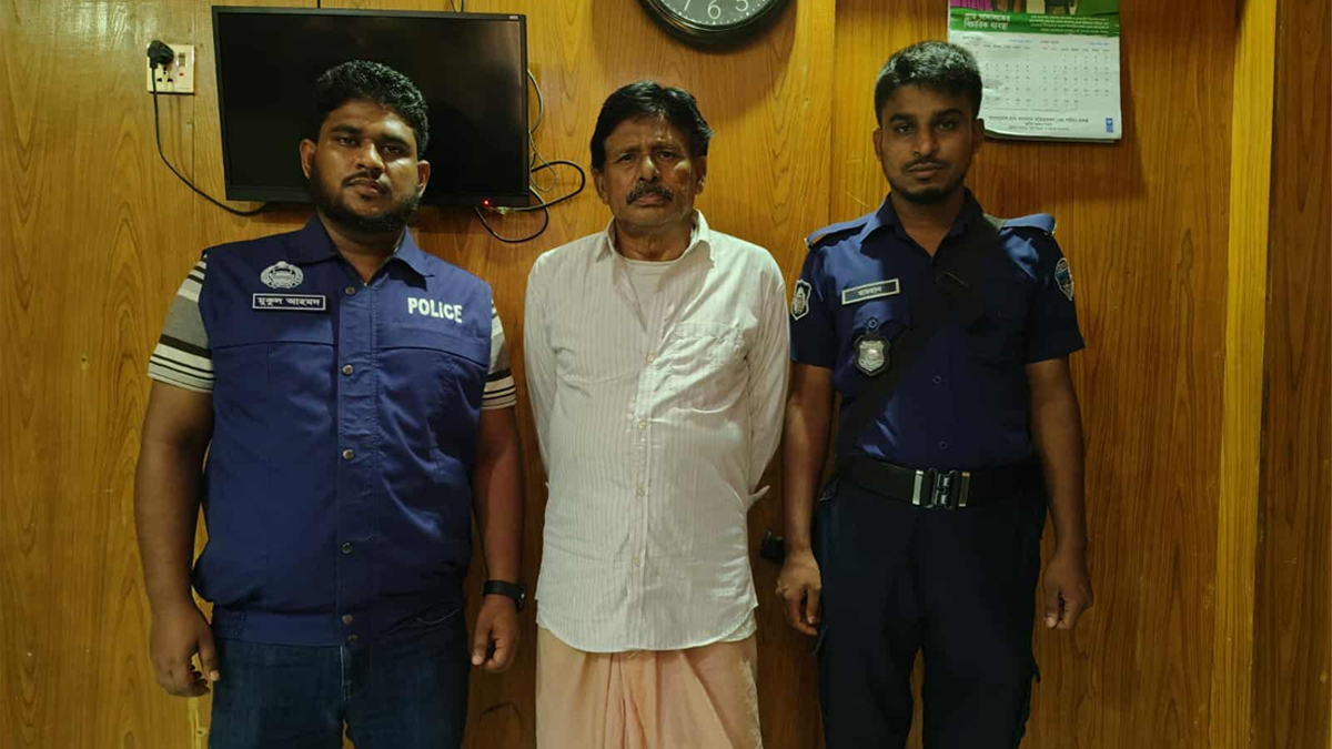 ককটেলসহ শ্বশুর বাড়ি থেকে গ্রেফতার উপজেলা আ. লীগ সভাপতি