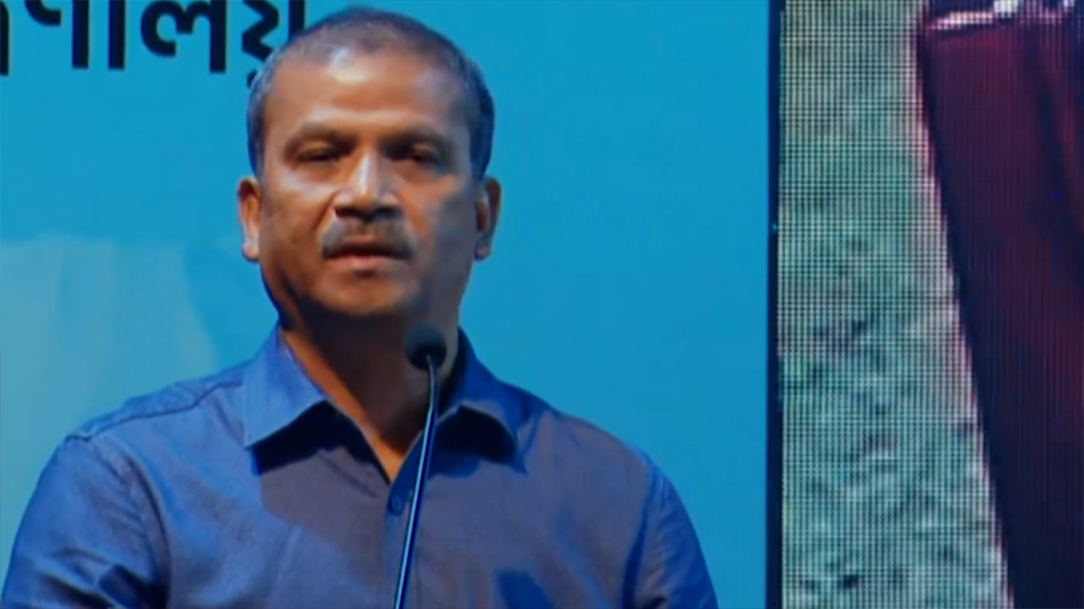 বিমানের টিকিটের মূল্যবৃদ্ধিতে সিন্ডিকেটের থাবা, যা বললেন উপদেষ্টা