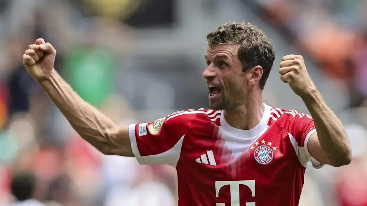 মেসিদের লিগে যোগ দিলেন মুলার