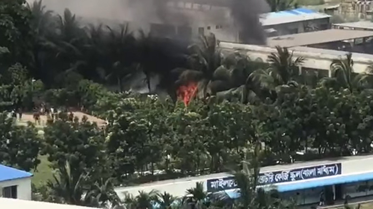 আজ রাষ্ট্রীয় শোক, সারাদেশে বিশেষ প্রার্থনা