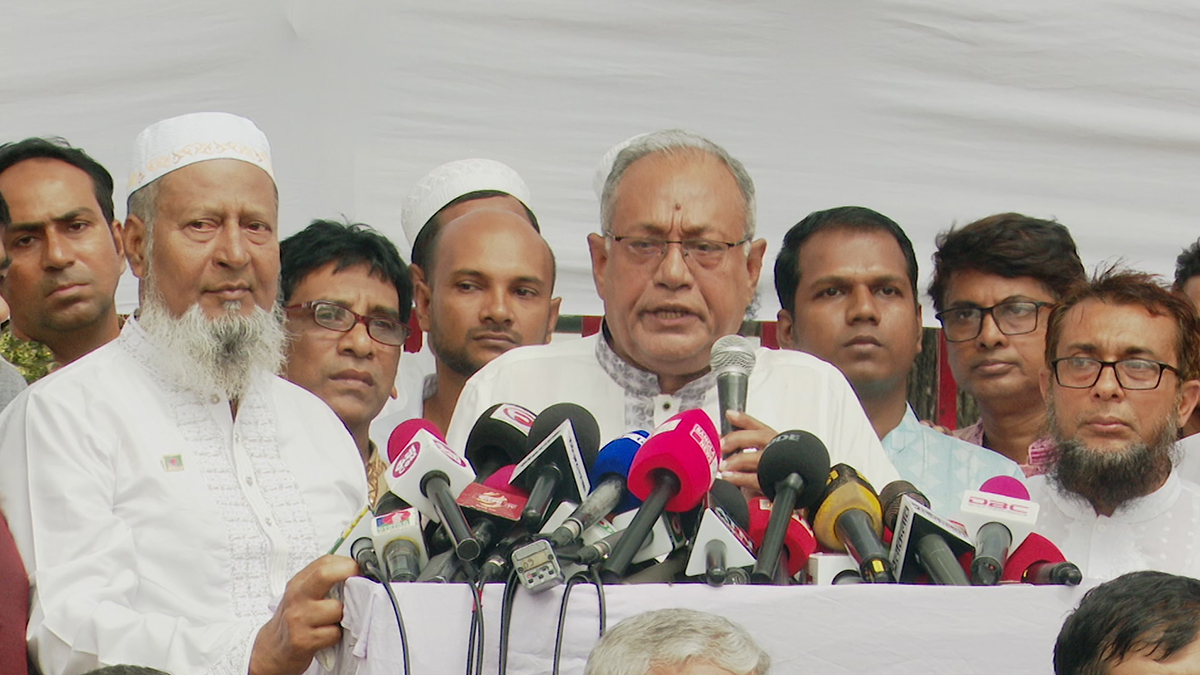 বিনা ভোটের নির্বাচনে জড়িতদের চাকরি থেকে অব্যাহতির দাবি আসাদুজ্জামান রিপনের