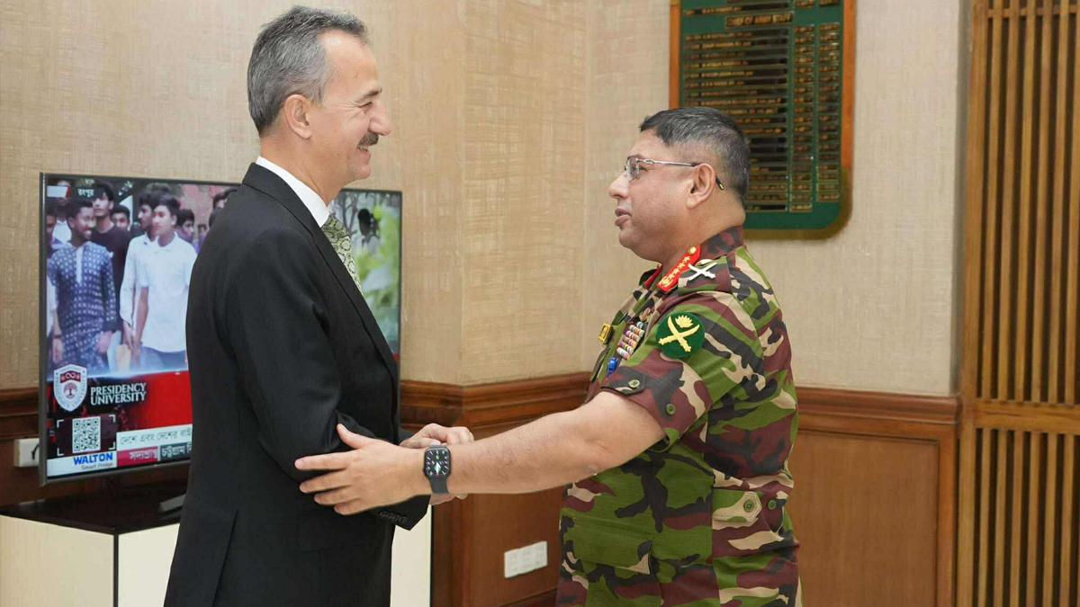 সেনাপ্রধানের সাথে তুরস্কের ডিফেন্স ইন্ডাস্ট্রিজের সেক্রেটারির সাক্ষাৎ