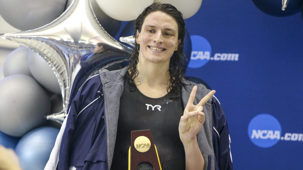 ট্রাম্পের নির্বাহী আদেশে কেড়ে নেয়া হচ্ছে ট্রান্সজেন্ডার সাঁতারুর পদক