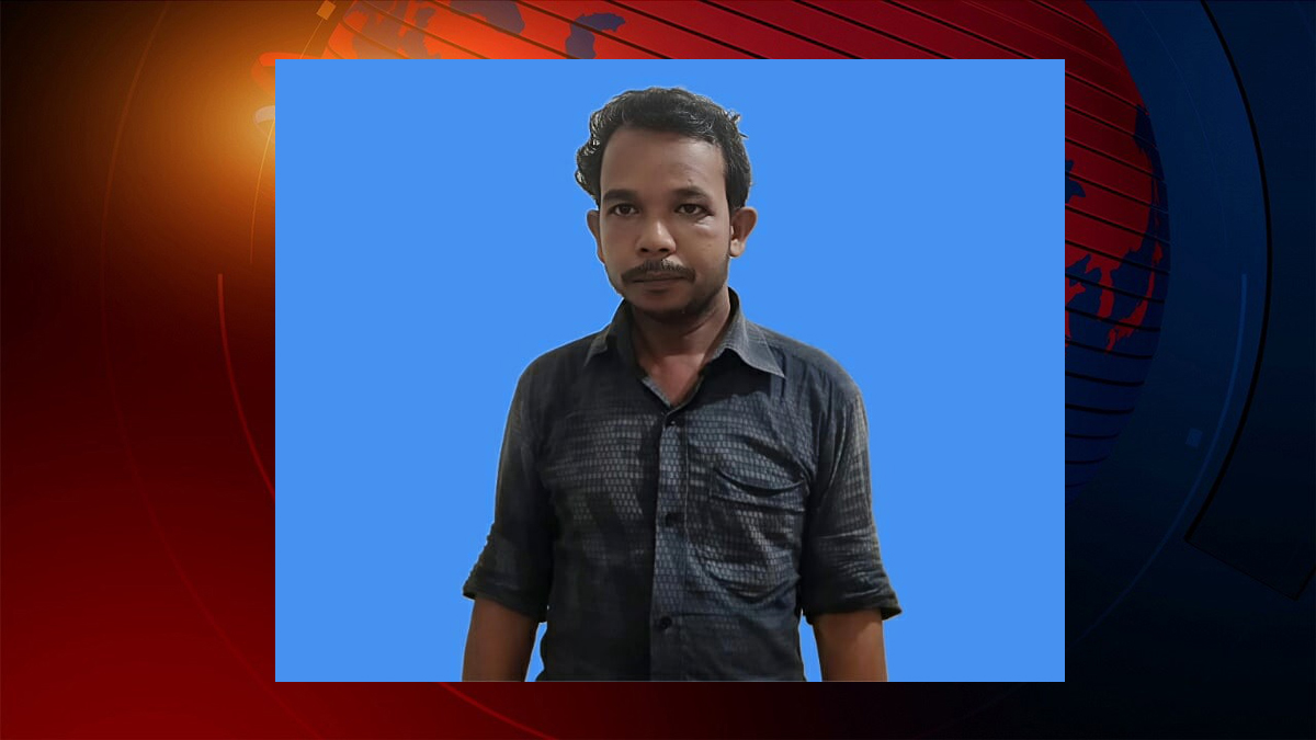 বাউফলে পরকীয়া সন্দেহে শিক্ষককে হত্যা; থানায় আত্মসমর্পণ স্বামীর