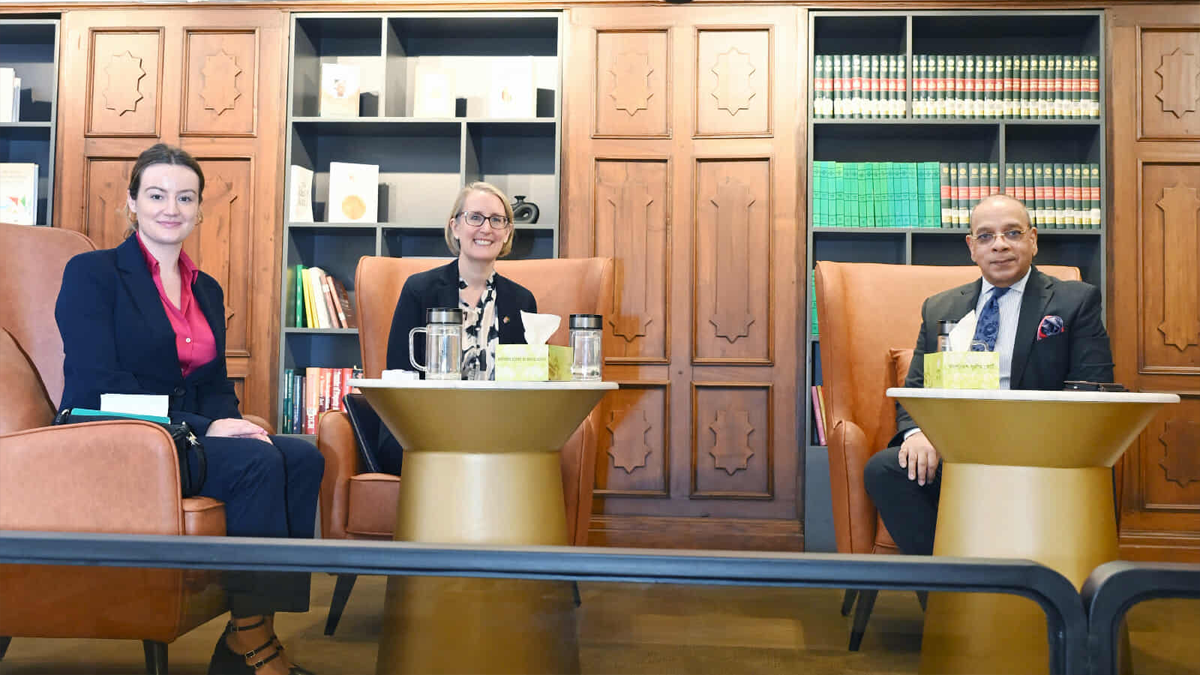 প্রধান বিচারপতির সঙ্গে ব্রিটিশ হাইকমিশনারের সৌজন্য সাক্ষাৎ