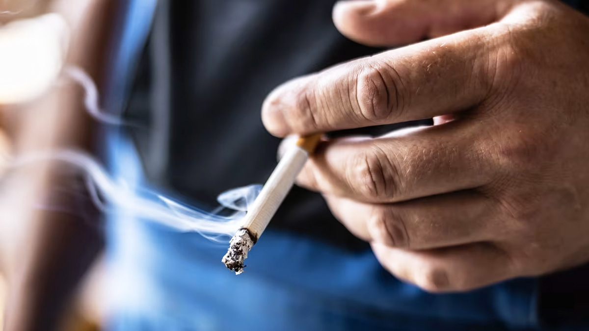 একটি সিগারেট জীবন থেকে কেড়ে নিচ্ছে ২০ মিনিট: নতুন গবেষণা