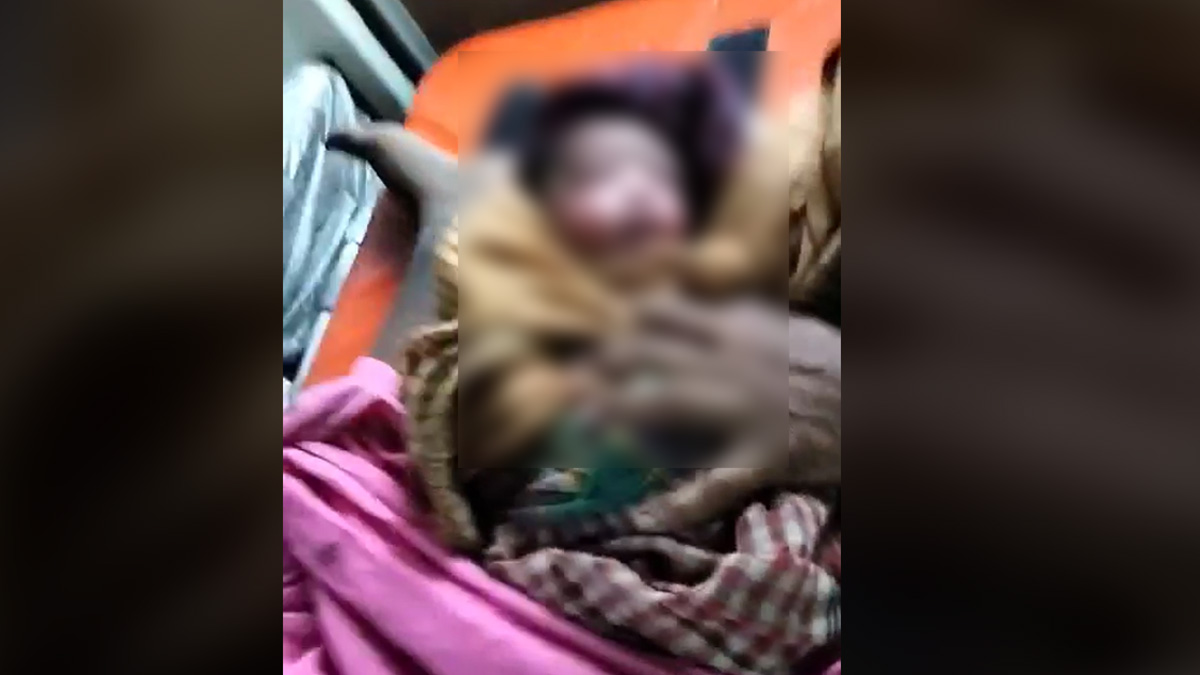 সড়কে সন্তান প্রসব, সহায়তা করলেন ট্রাফিক পুলিশ