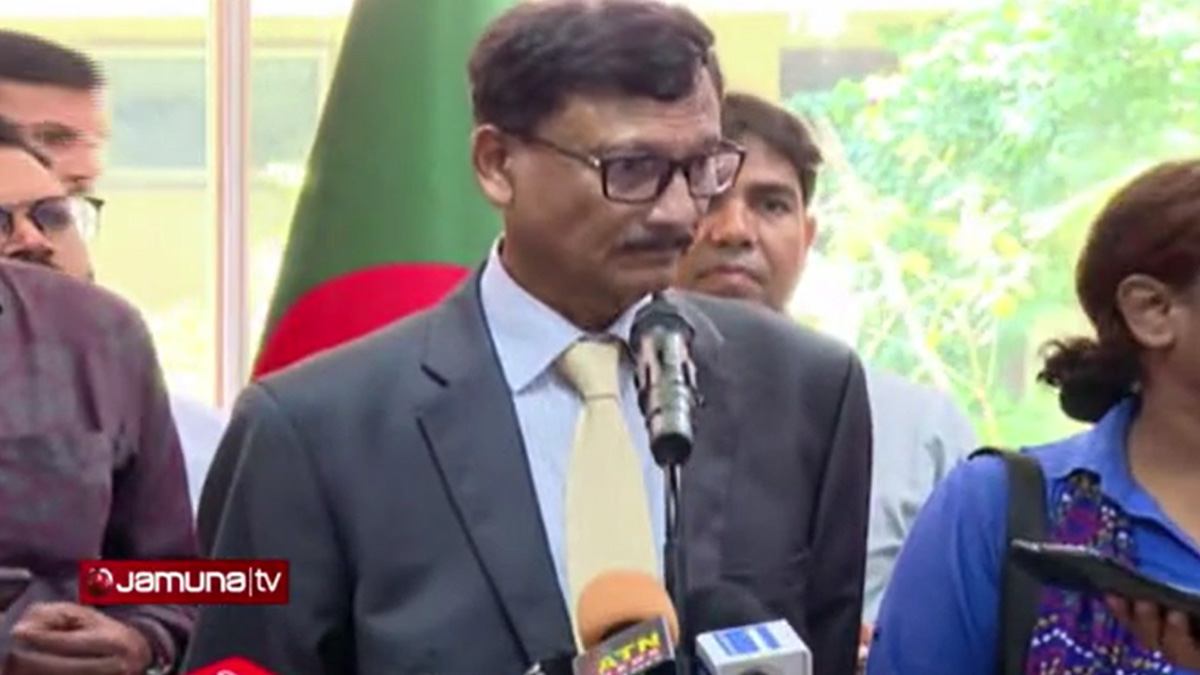 ৭১ ইস্যুতে ইসহাক দারের মন্তব্যের সঙ্গে একমত নয় বাংলাদেশ: পররাষ্ট্র উপদেষ্টা